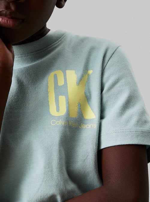 Camiseta Calvin Klein Jeans para Niño con Logo en el Pecho - Kiabi