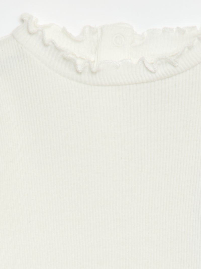 Camiseta canalé cuello ondulado Blanco - Kiabi