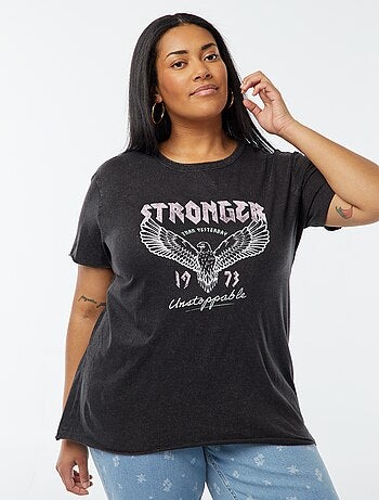 Camiseta 'Carmakoma' con un 'leopardo' estampado