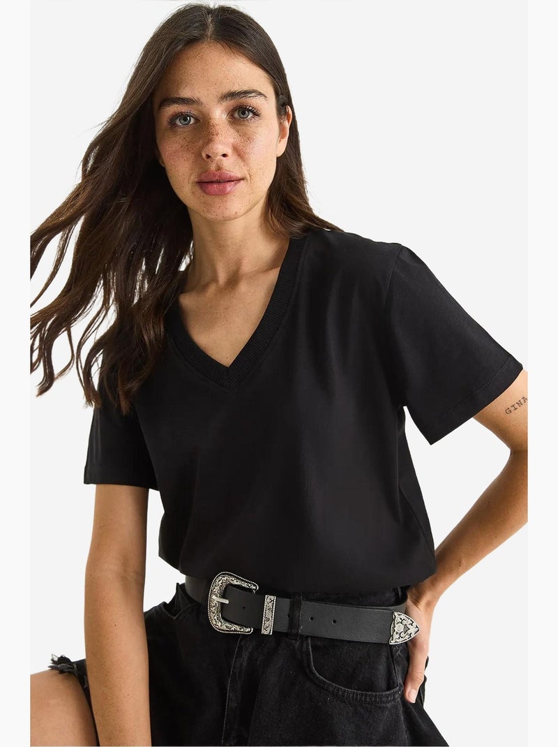Camiseta cómoda de algodón orgánico con cuello en v profundo lucci Negro - Kiabi