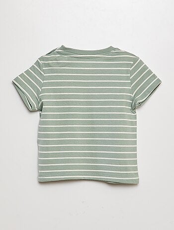 Camiseta con bolsillo en el pecho