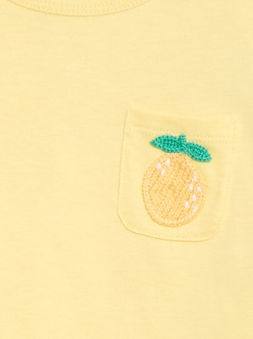 Camiseta con bolsillo fantasía y bordado - Kiabi