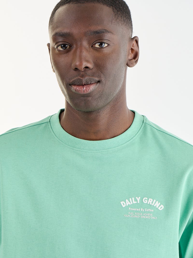 Camiseta con bordados de manga corta Verde - Kiabi