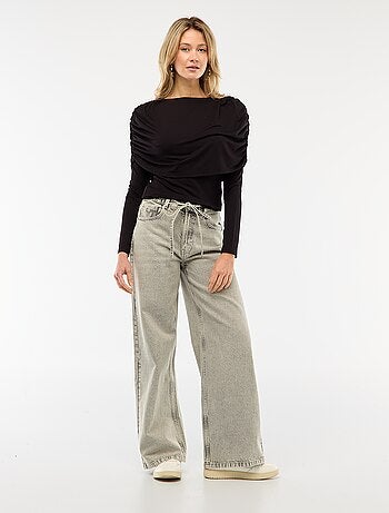 Camiseta con cuello barco drapeado