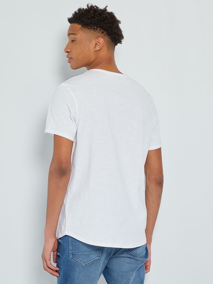 Camiseta con cuello de pico +1,90