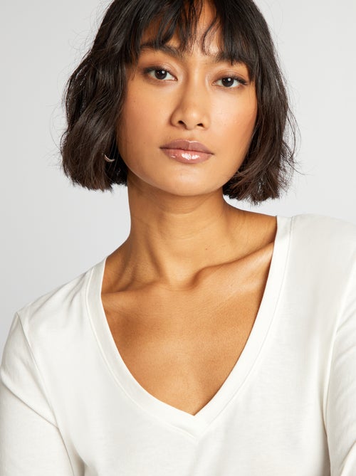 Camiseta con cuello de pico - Kiabi