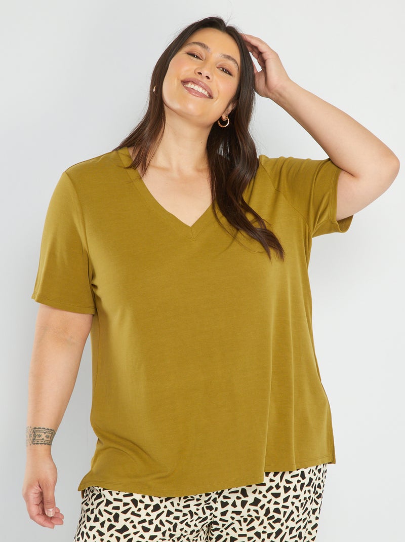 Camiseta con cuello de pico de tejido suave VERDE - Kiabi