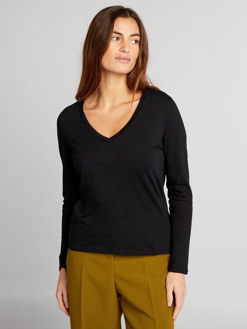 Camiseta con cuello de pico negro - Kiabi