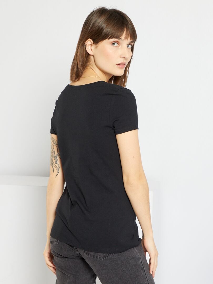 Camiseta con cuello de pico Negro - Kiabi