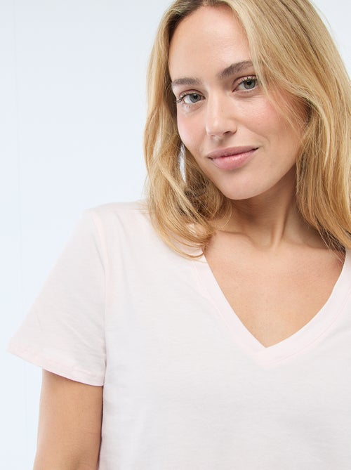 Camiseta con cuello de pico - Kiabi