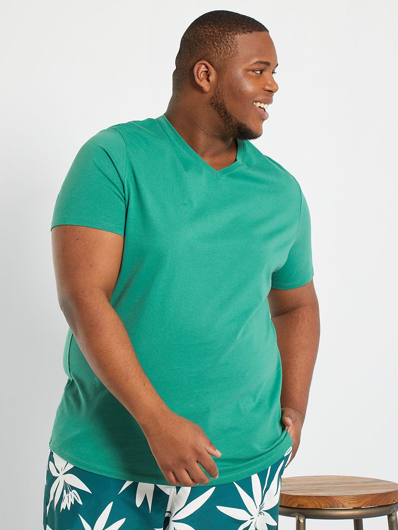 Camiseta con cuello de pico verde pino - Kiabi