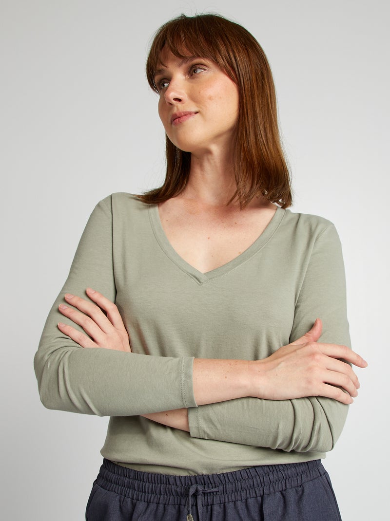 Camiseta con cuello de pico VERDE - Kiabi