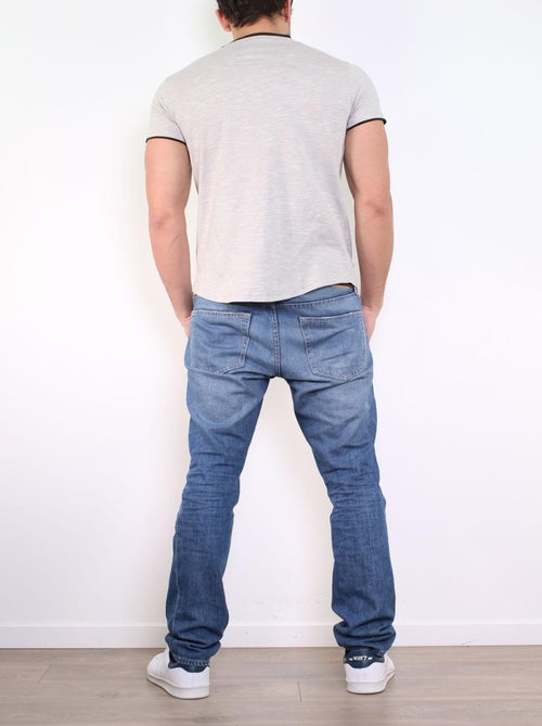 Camiseta con cuello en V - Kiabi