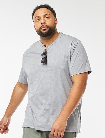 Camiseta con cuello panadero