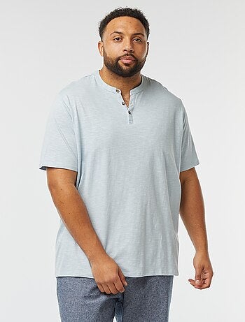Camiseta con cuello panadero