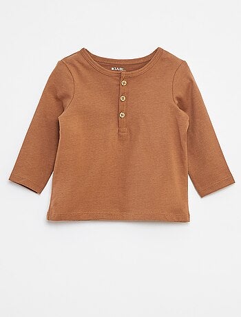 Camiseta con cuello panadero