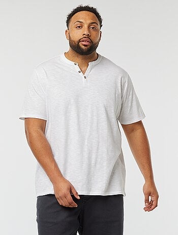 Camiseta con cuello panadero