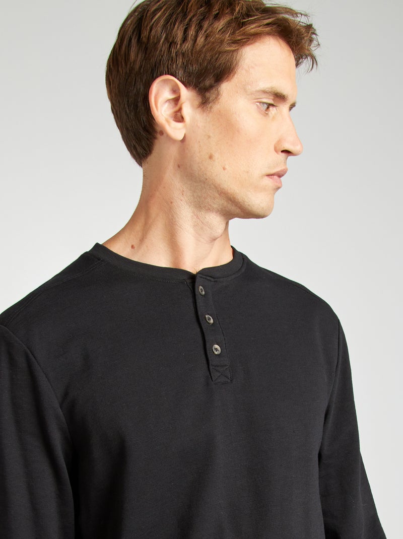 Camiseta con cuello panadero negro - Kiabi