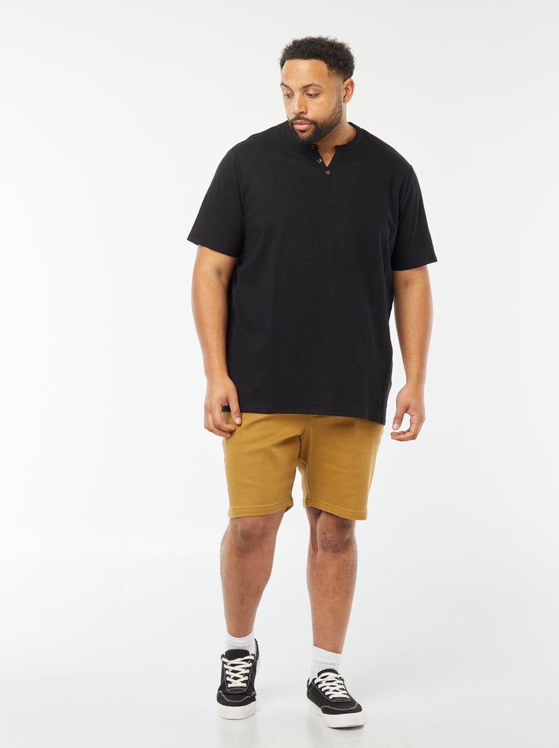 Camiseta con cuello panadero negro - Kiabi
