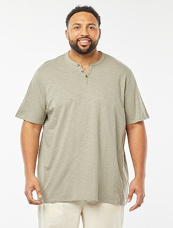 Camiseta con cuello panadero