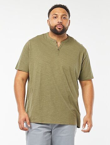 Camiseta con cuello panadero