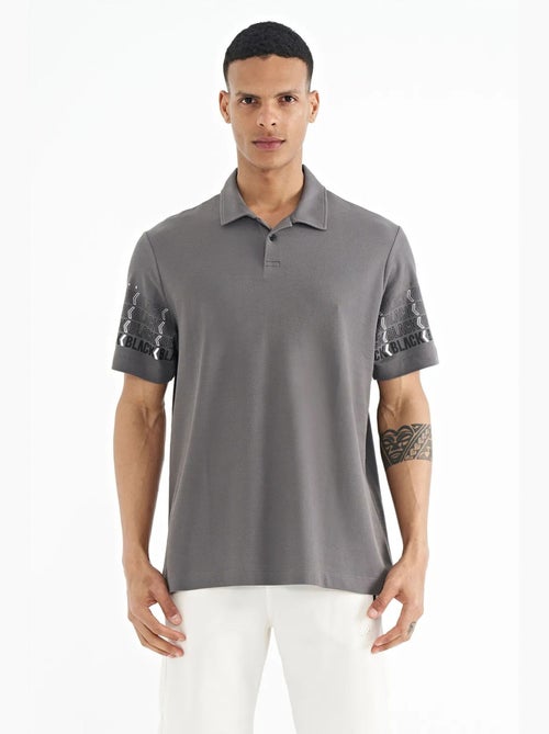 Camiseta con cuello polo estampada tommy - Kiabi Camiseta con cuello polo estampada tommy - Kiabi