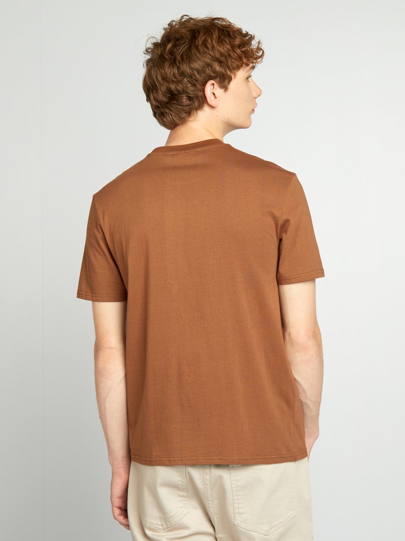 Camiseta con cuello redondo 'Ataque a los titanes' BEIGE - Kiabi