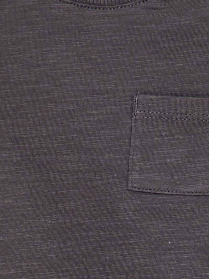 Camiseta con cuello redondo y bolsillo GRIS - Kiabi
