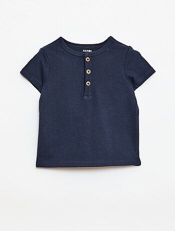 Camiseta con cuello tunecino abotonado