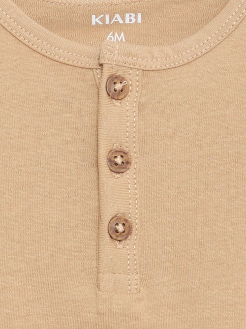Camiseta con cuello tunecino abotonado - Kiabi