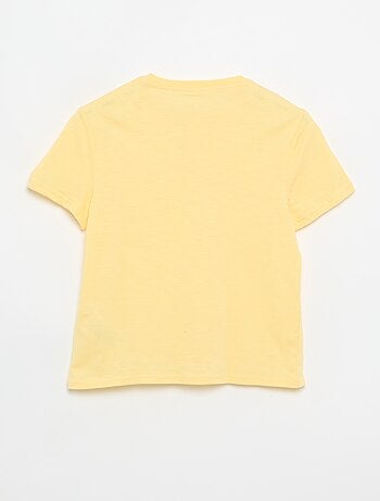 Camiseta con cuello tunecino