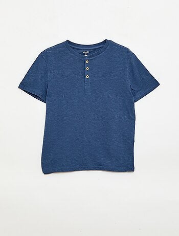 Camiseta con cuello tunecino