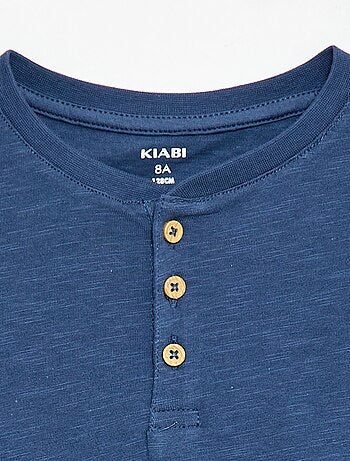 Camiseta con cuello tunecino