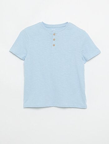 Camiseta con cuello tunecino