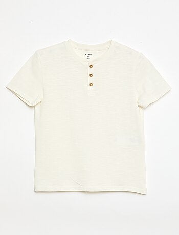 Camiseta con cuello tunecino