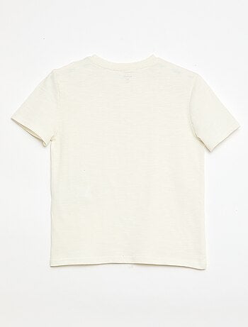 Camiseta con cuello tunecino