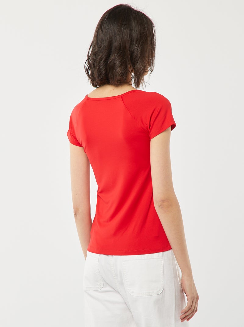 Camiseta con escote redondo pronunciado rojo - Kiabi