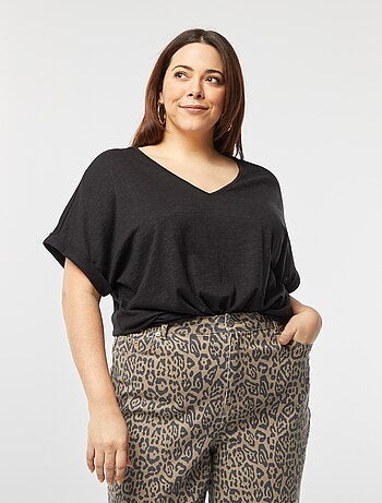 Camiseta con espalda de macramé