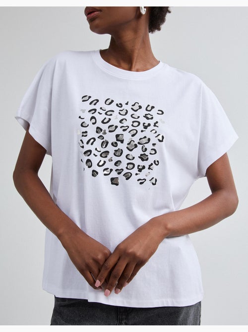 Camiseta con estampado de aluminio, mo fashion - Kiabi Camiseta con estampado de aluminio, mo fashion - Kiabi