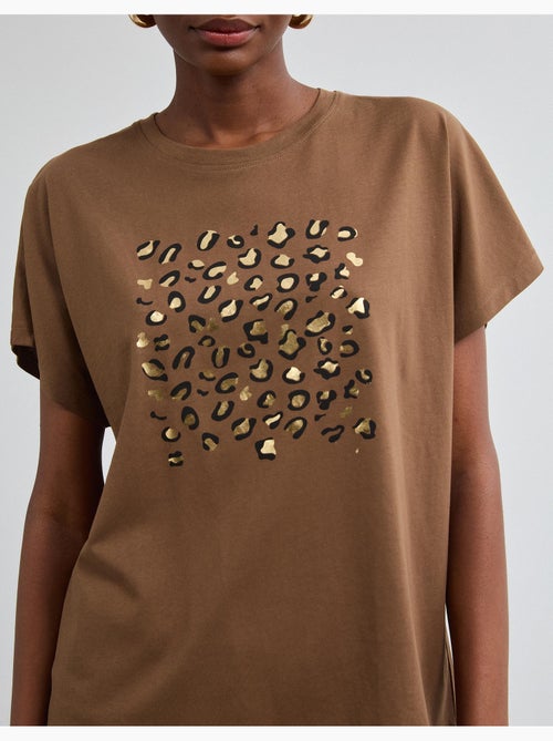 Camiseta con estampado de aluminio, mo fashion - Kiabi Camiseta con estampado de aluminio, mo fashion - Kiabi