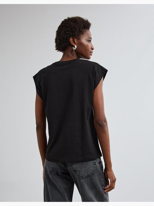 Camiseta con estampado de aluminio, mo fashion - Kiabi Camiseta con estampado de aluminio, mo fashion - Kiabi