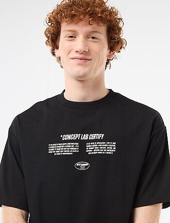Camiseta con estampados delante y detrás en algodón liso