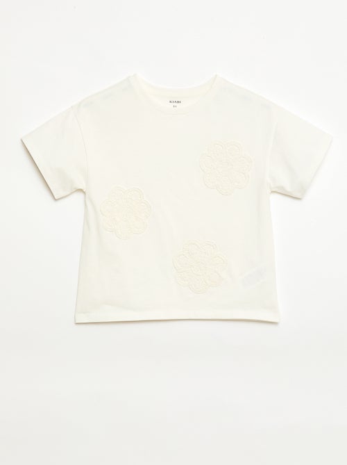 Camiseta con flores de macramé - Kiabi Camiseta con flores de macramé - Kiabi