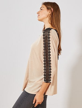 Camiseta con galón de encaje - Kiabi