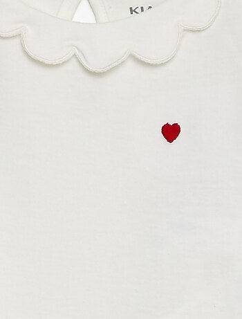 Camiseta con gorguera