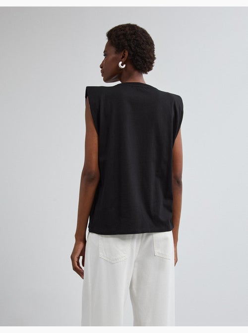 Camiseta con hombreras, mo fashion - Kiabi Camiseta con hombreras, mo fashion - Kiabi