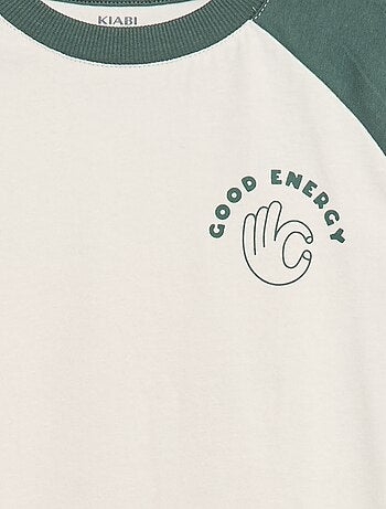 Camiseta con manga raglán