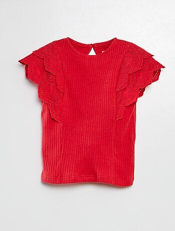 Camiseta con mangas bordadas