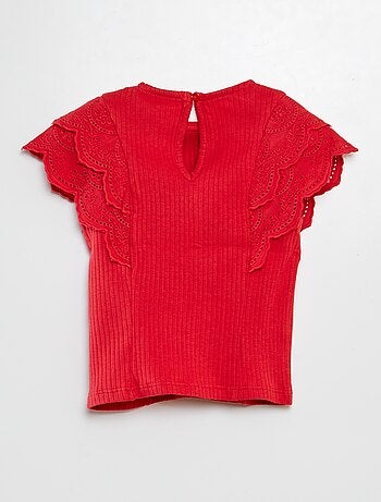 Camiseta con mangas bordadas