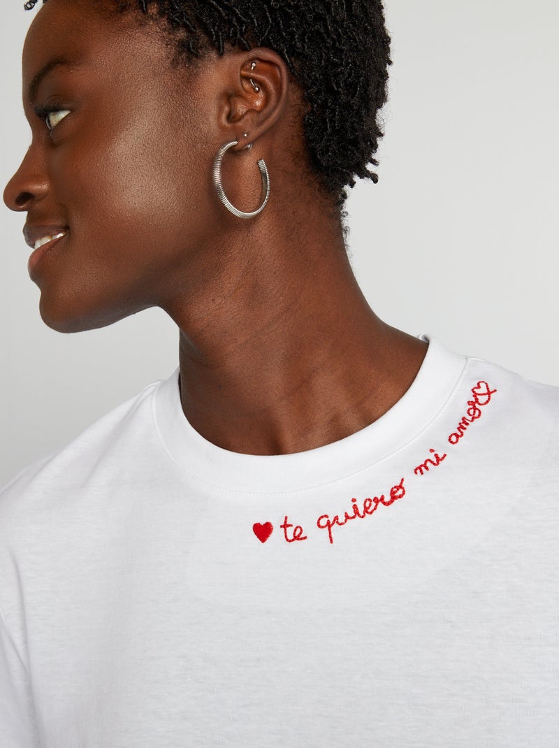 Camiseta con mensaje bordado BLANCO - Kiabi